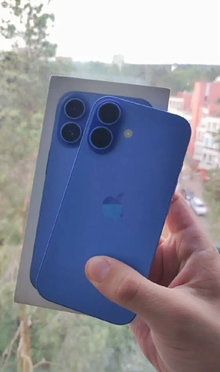 iPhone 16 128GB синий - Смартфоны (Электроника) в Волгоград