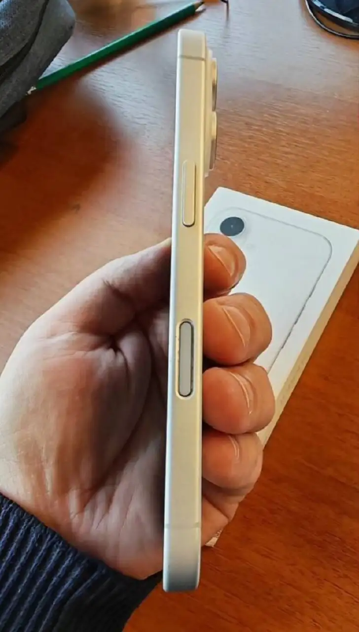 iPhone 16 128GB в идеальном состоянии - Смартфоны и гаджеты (Электроника) в Волгоград