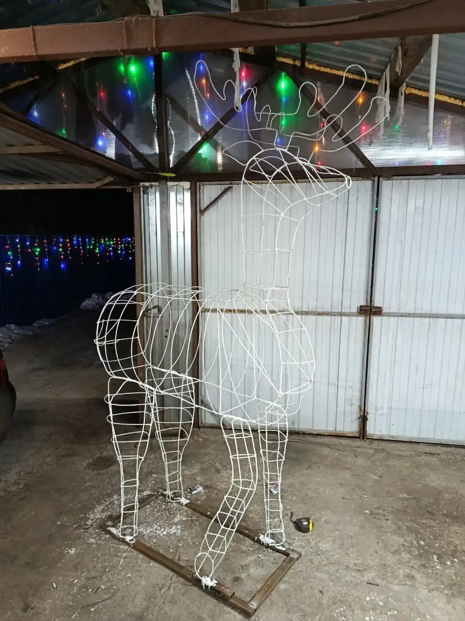 Продается олень без гирлянды