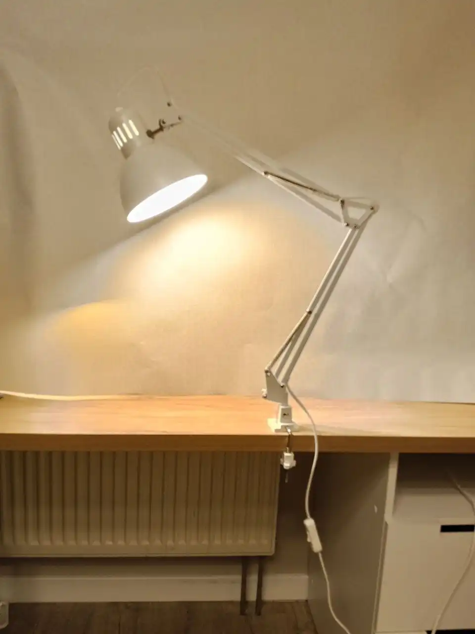 Настольная лампа Икеа в отличном состоянии