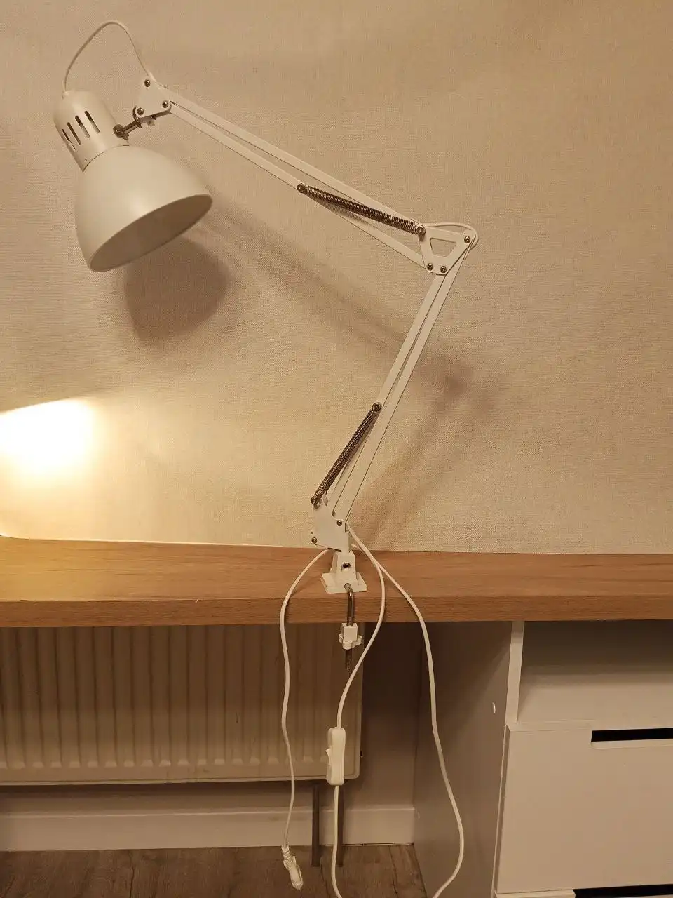 Настольная лампа Икеа в отличном состоянии