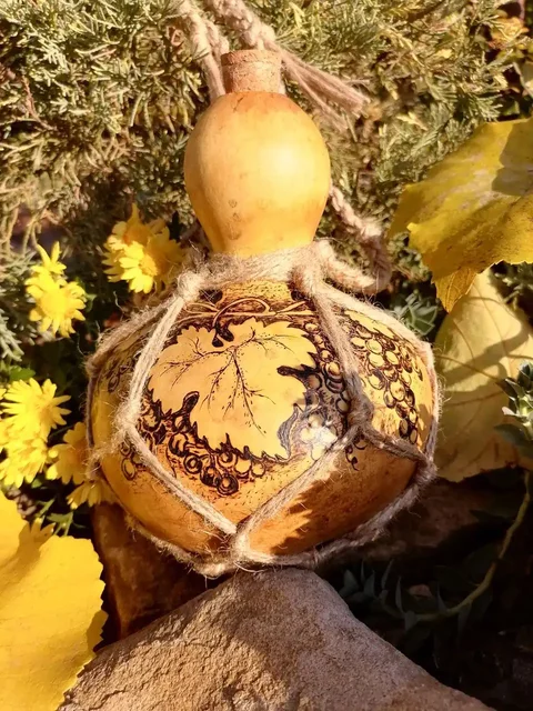 Фляга из посудной тыквы с выжженным рисунком - частное объявление в Волгоград