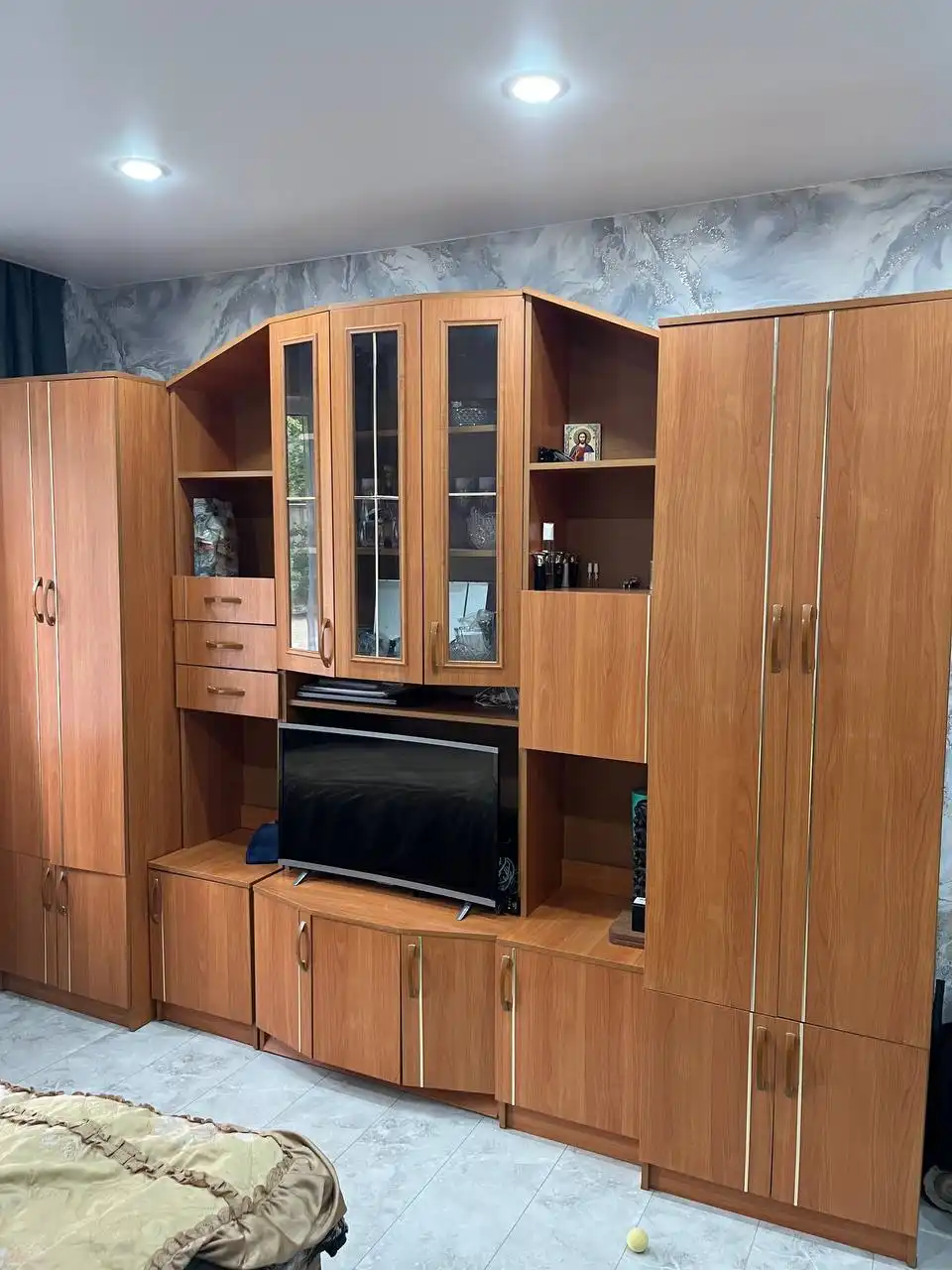 Продажа стенки в гостиную