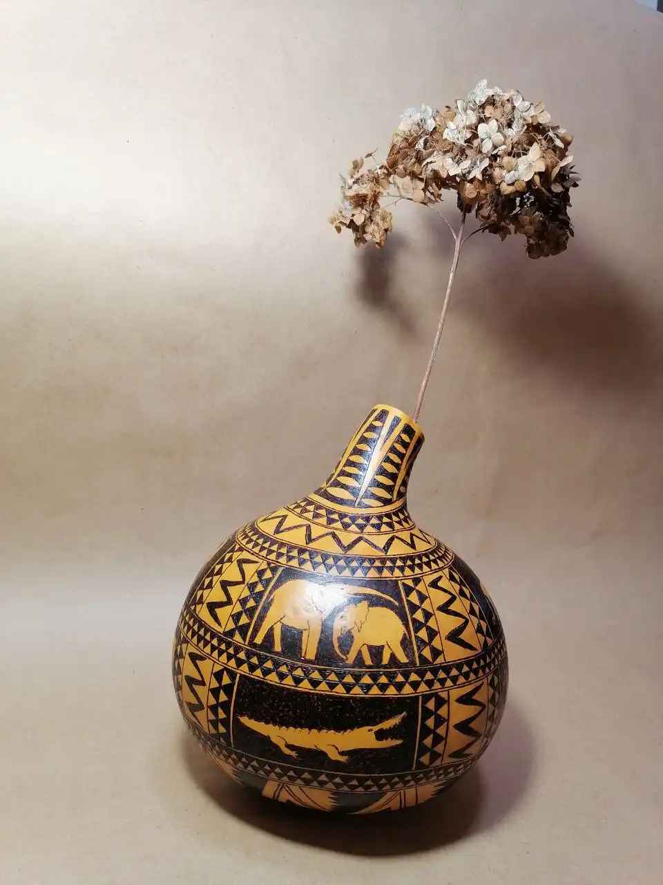 Ваза-артобъект "Саванна" из посудной тыквы