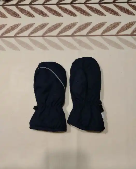 Варежки водоотталкивающие утеплённые