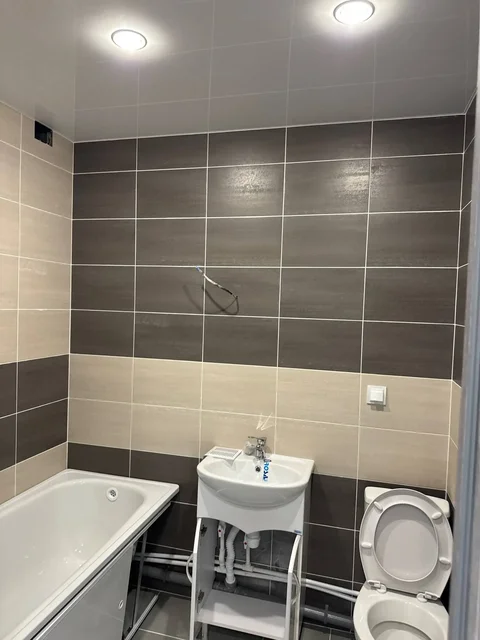 Продажа ванны 160/70 и раковины с тумбой - Для дома и дачи в Волгоград