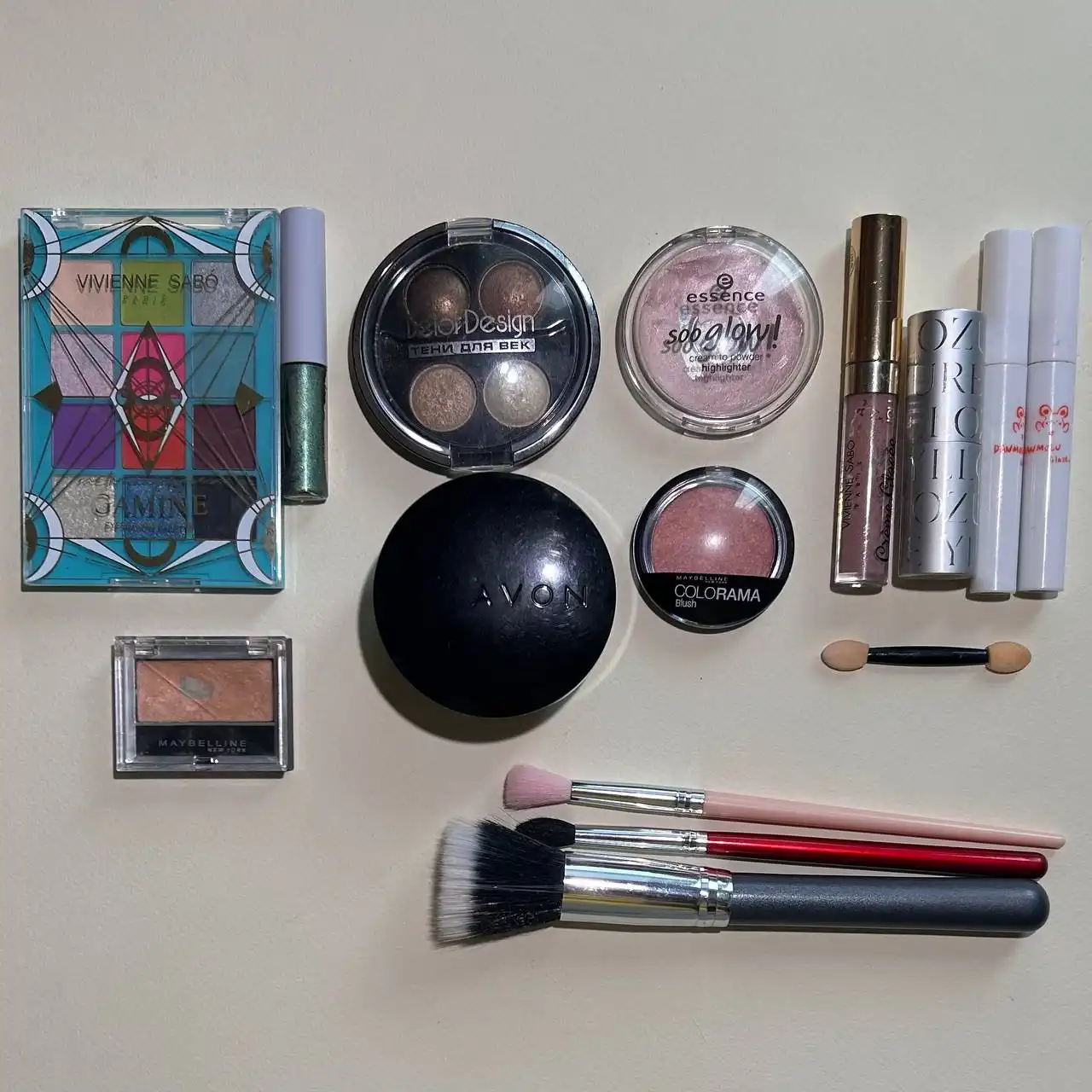 Косметика и кисти б/у - Косметика (Красота и здоровье) в Волгоград