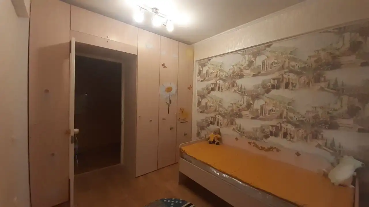 Продажа стола 245 со стеллажами и ящиками и кровати 180 на заказ - Мебель (Для дома и дачи) в Волгоград