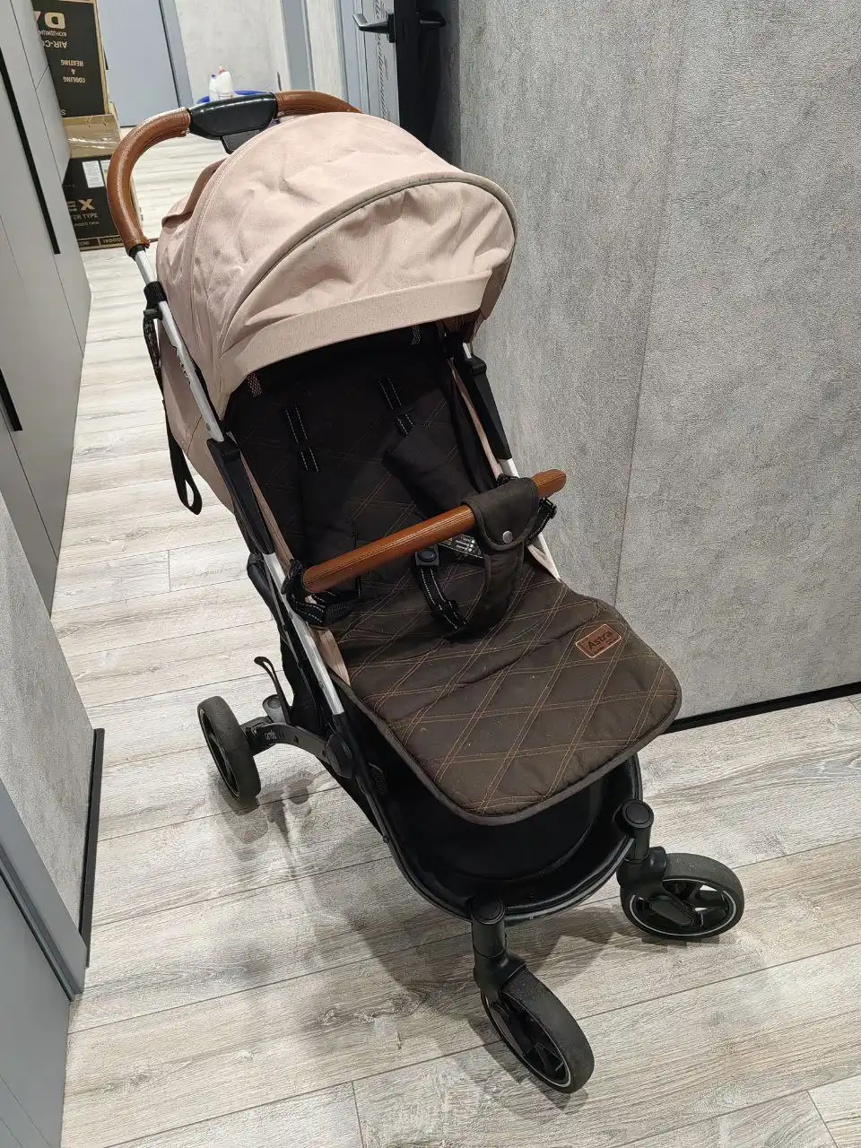 Продается прогулочная коляска с аксессуарами - Коляски (Товары для детей) в Волгоград