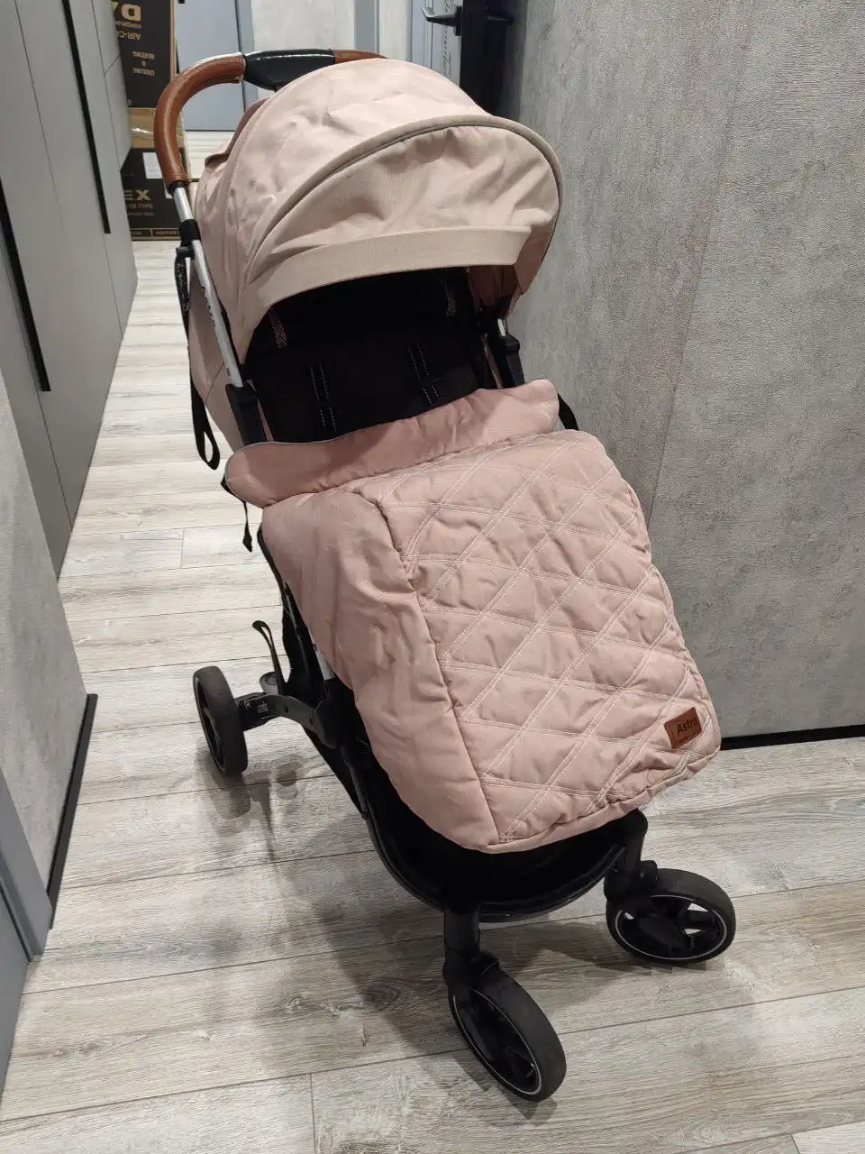 Продается прогулочная коляска с аксессуарами - Коляски (Товары для детей) в Волгоград