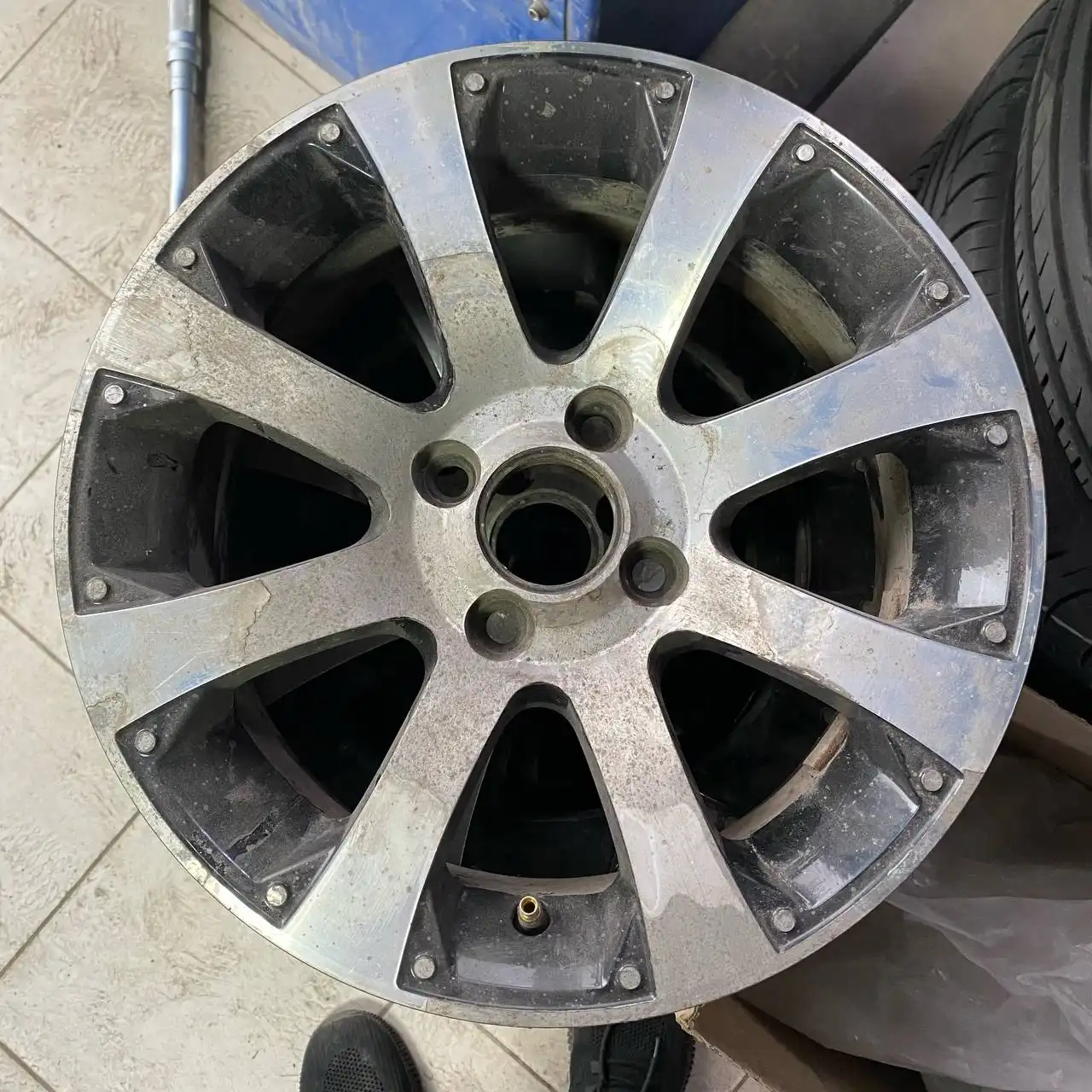 Продажа шин в Волгограде - Шины и диски (Авто) в Волгоград