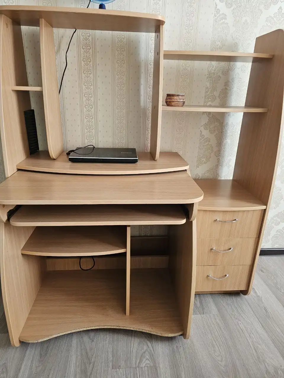 Компьютерный стол - Мебель (Для дома и дачи) в Волгоград