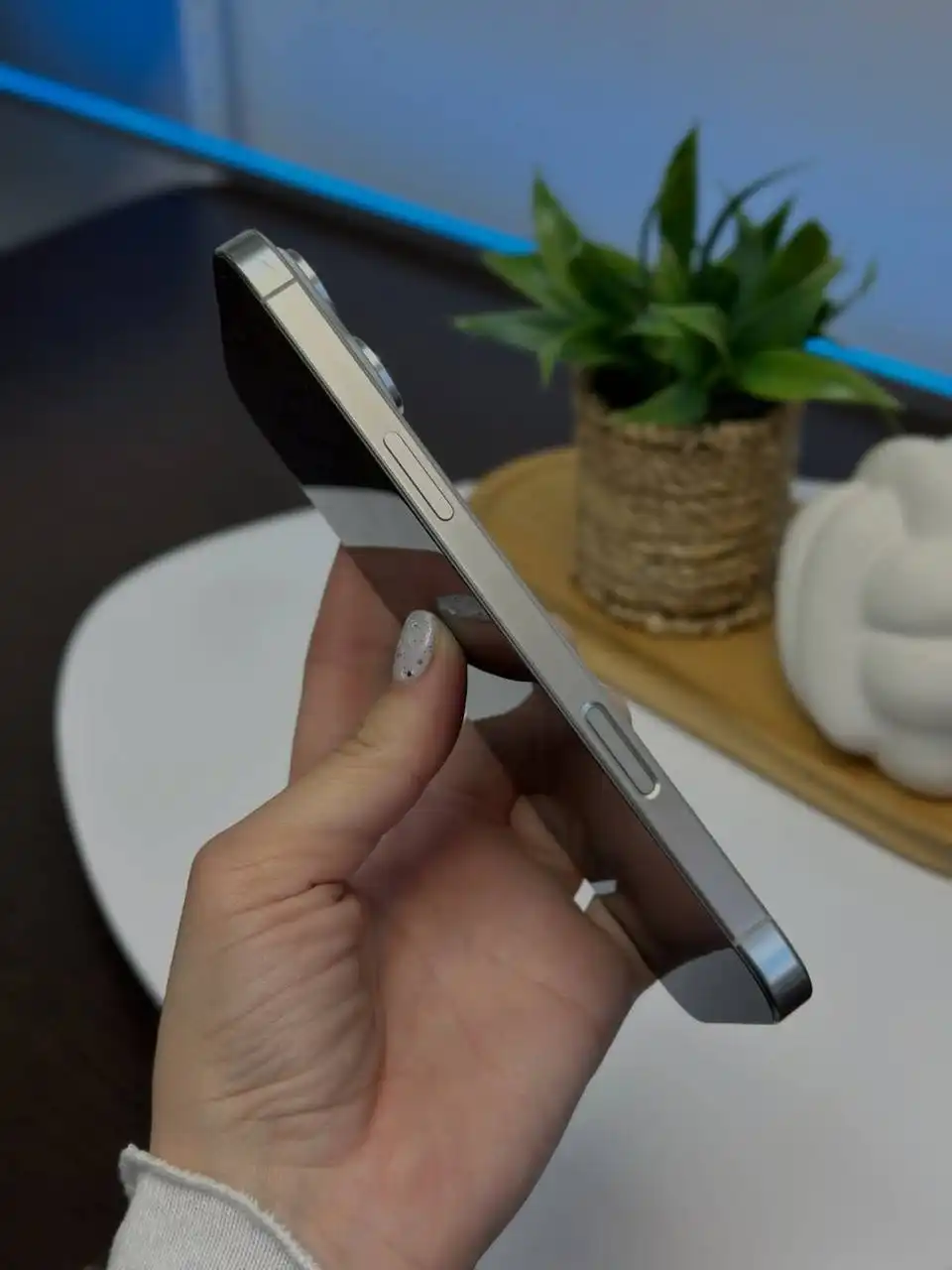 iPhone 16 Pro Max White Titanium 512Gb - Смартфоны и телефоны (Электроника) в Волгоград