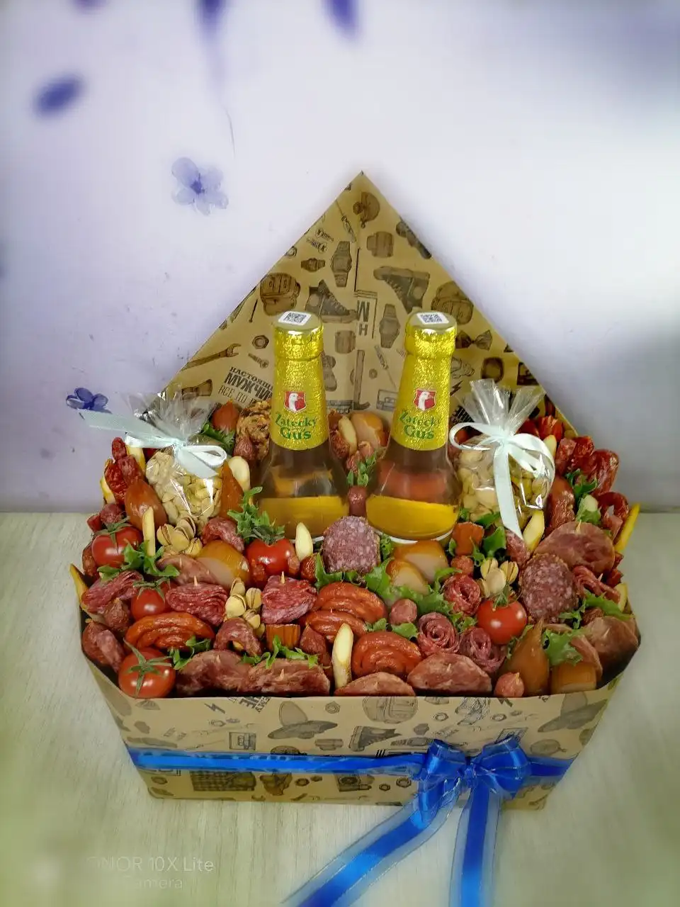 Мясной конверт с пенными напитками - Съедобные букеты (Хобби и отдых) в Новоаннинский