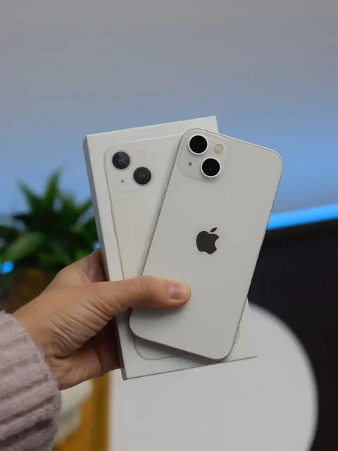 iPhone 13 Starlight 256Gb с гарантией и доставкой - Комплектующие для ПК в Волгоград