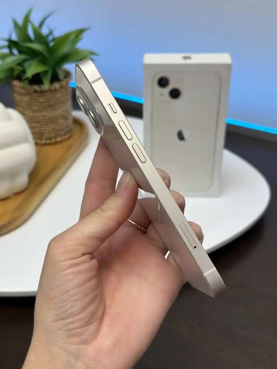 iPhone 13 Starlight 256Gb с гарантией и доставкой - Смартфоны (Электроника) в Волгоград