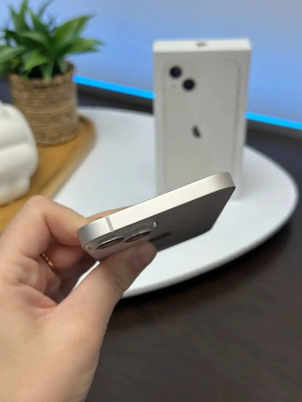 iPhone 13 Starlight 256Gb с гарантией и доставкой - Смартфоны (Электроника) в Волгоград