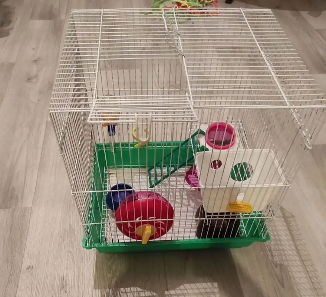 Продам клетку для хомяка с комплектом аксессуаров - Барахолка в Волгоград