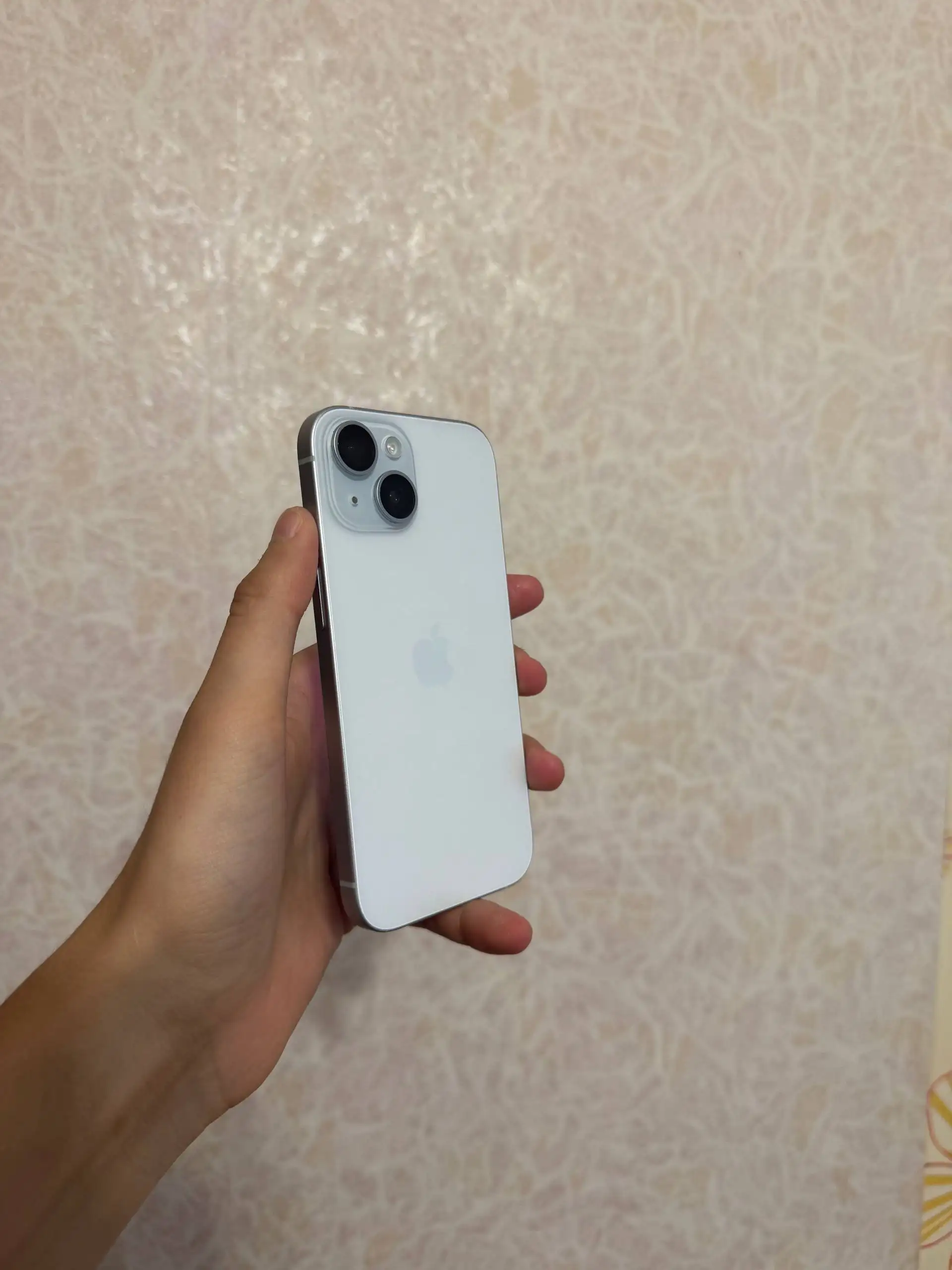 Продажа Айфон 15/128 и Realmi 10/128 - Смартфоны (Электроника) в Волгоград