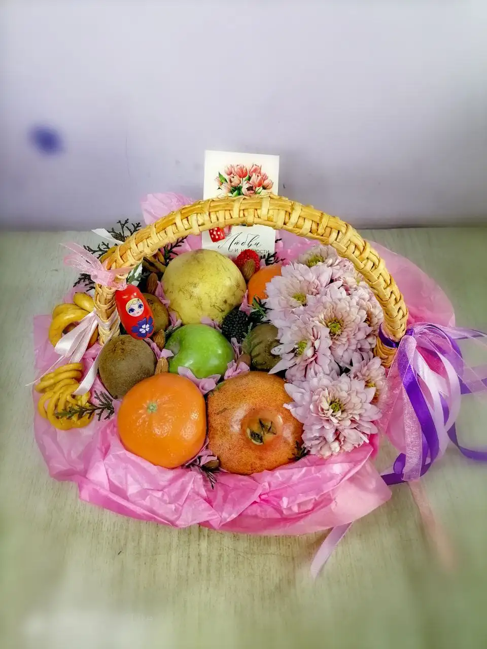 Фруктовая корзина с живыми цветами - Хобби и отдых в Волгоград