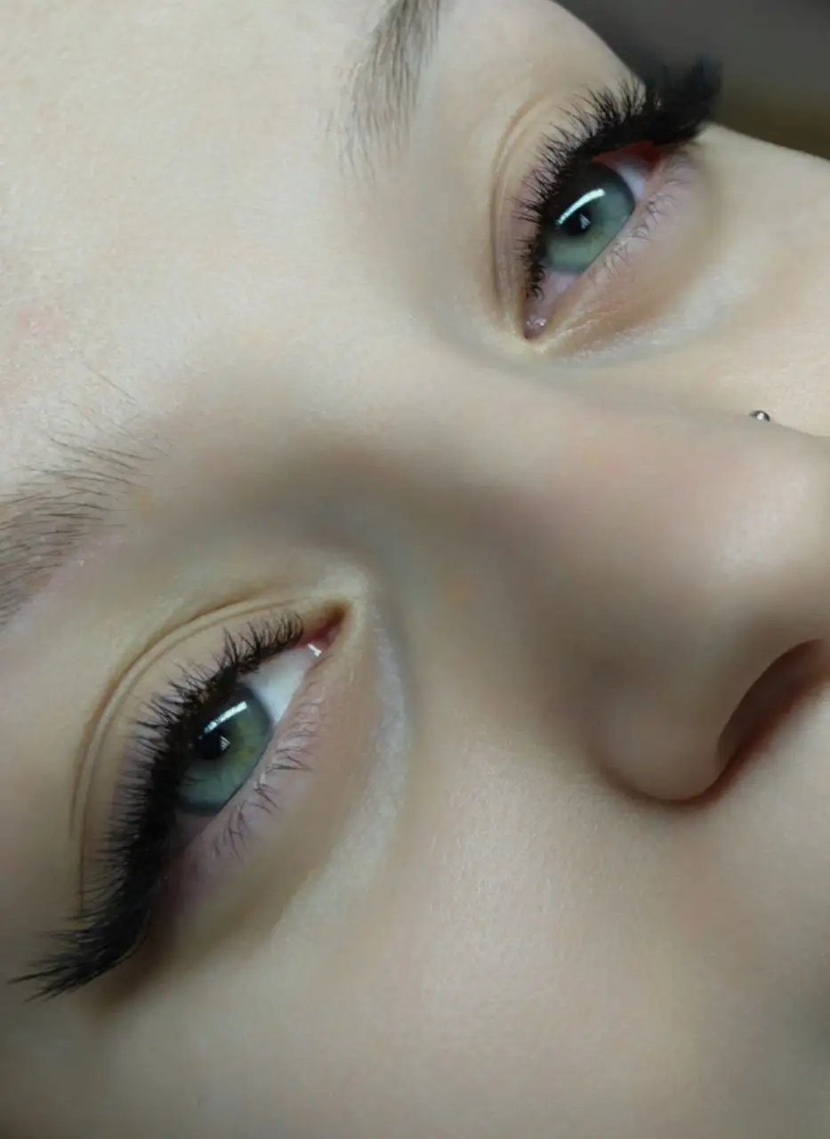 Свободные места на услуги перманентного макияжа и наращивания ресниц - Красота (Услуги) в Волгоград