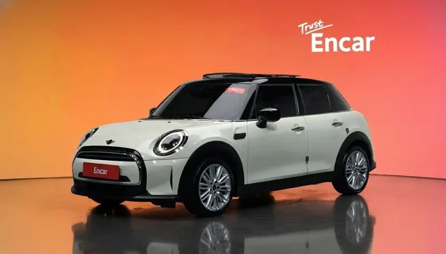 Mini Cooper 5-Door Classic Plus 2022 г.в. - Авто в Волгоград