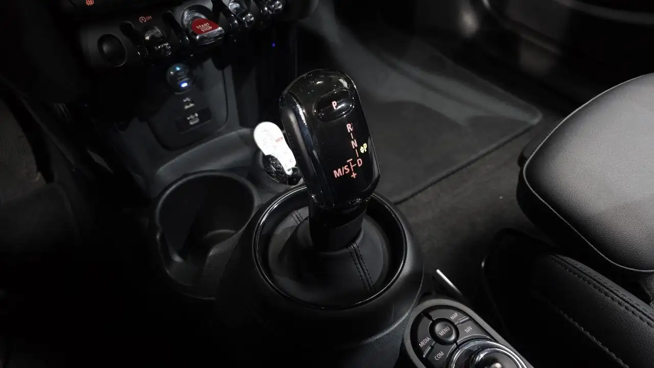 Mini Cooper 5-Door Classic Plus 2022 г.в. - Иномарки (Авто) в Волгоград