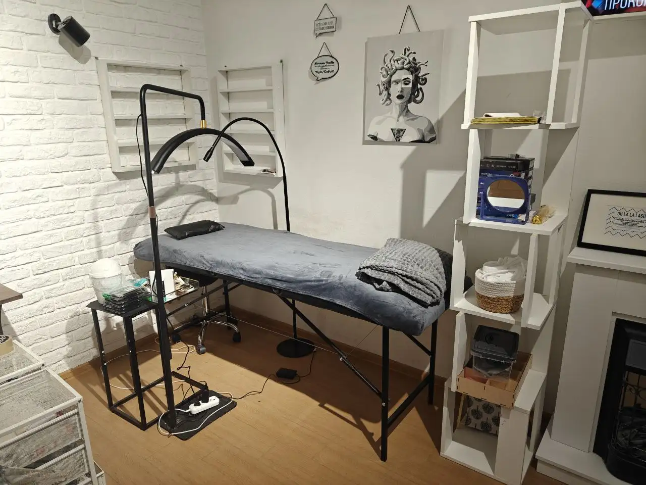 Аренда места для мастеров красоты - Аренда помещений (Услуги) в Волгоград