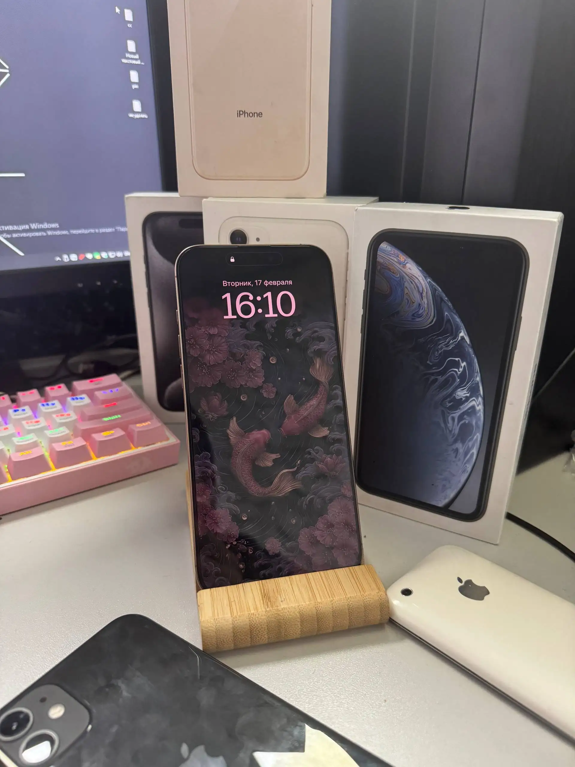 Продажа б/у iPhone 16 Pro max, iPhone 12 mini, iPhone 11, Realme 10 в Волгограде - Смартфоны (Электроника) в Волгоград