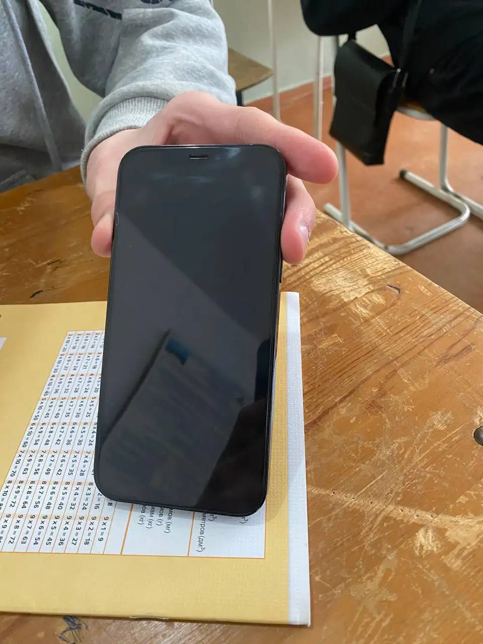 Продам iPhone 12 Pro с вздутым АКБ - Смартфоны (Электроника) в Волгоград