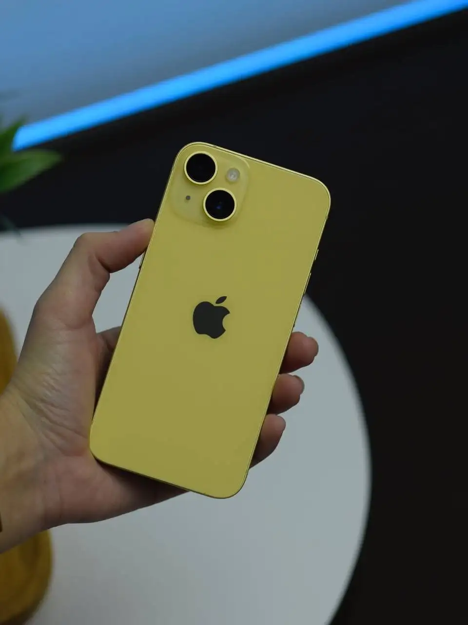 iPhone 14 Yellow 128Gb - Смартфоны (Электроника) в Волгоград