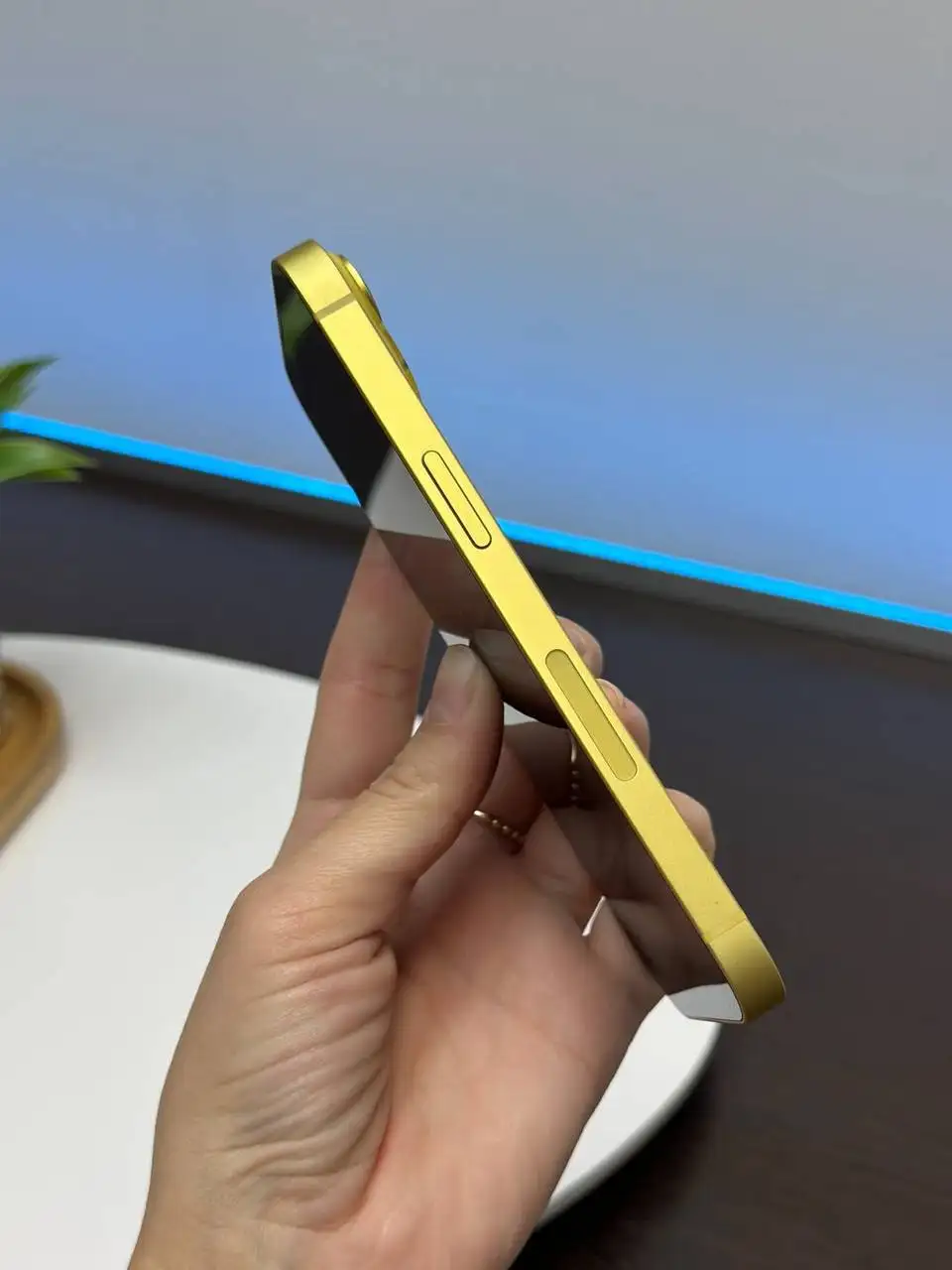 iPhone 14 Yellow 128Gb - Смартфоны (Электроника) в Волгоград