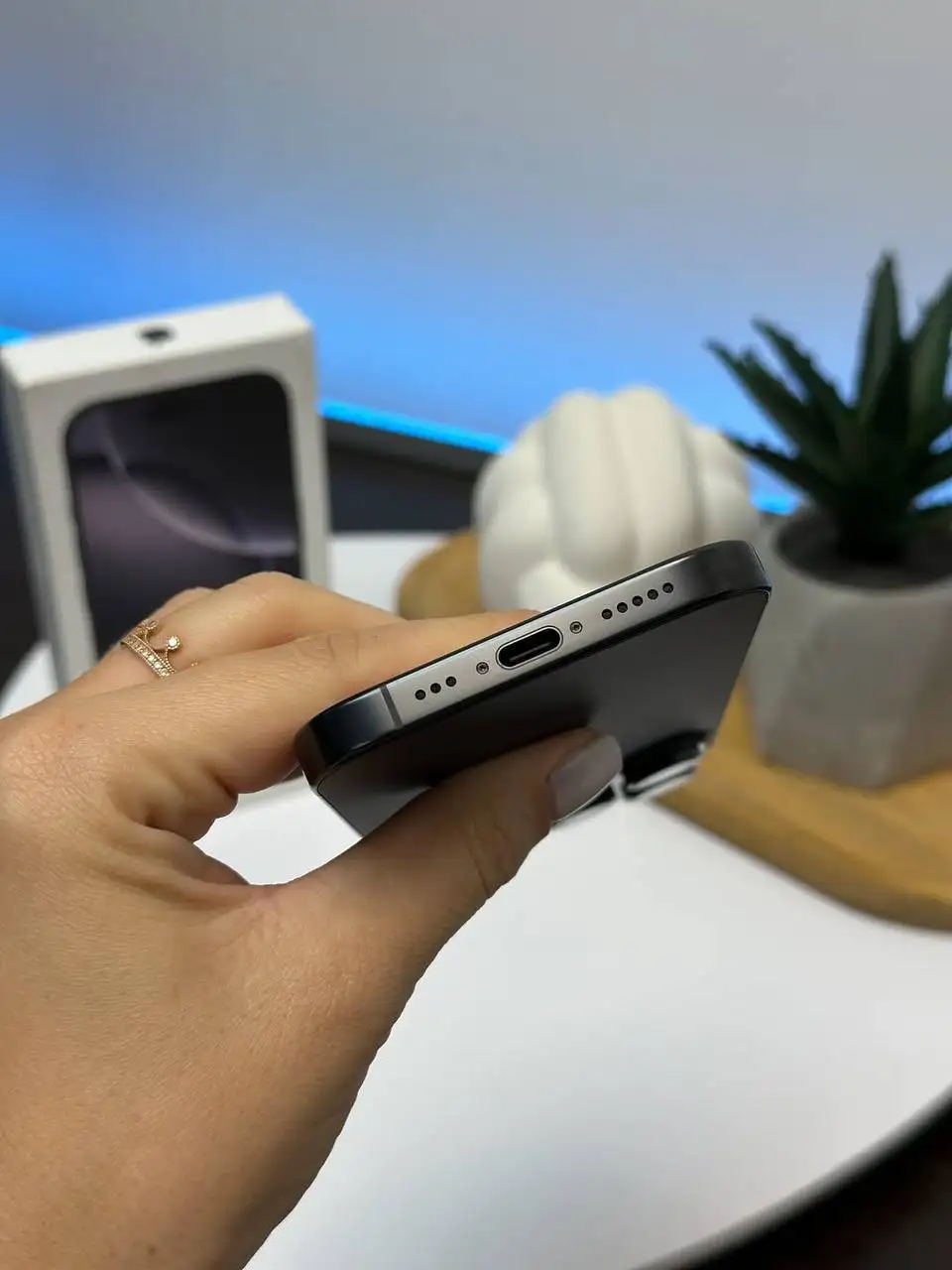 iPhone 16 Pro Max Black Titanium 1Tb - Смартфоны (Электроника) в Волгоград