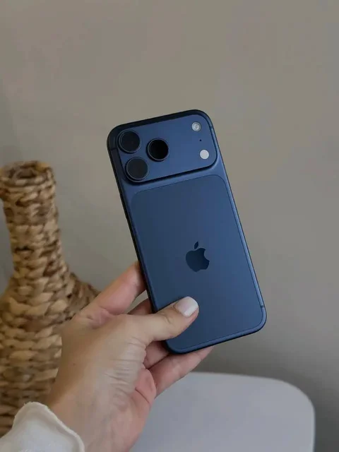 iPhone 17 Pro Max Deep Blue 1Tb - Наушники в Волгоград