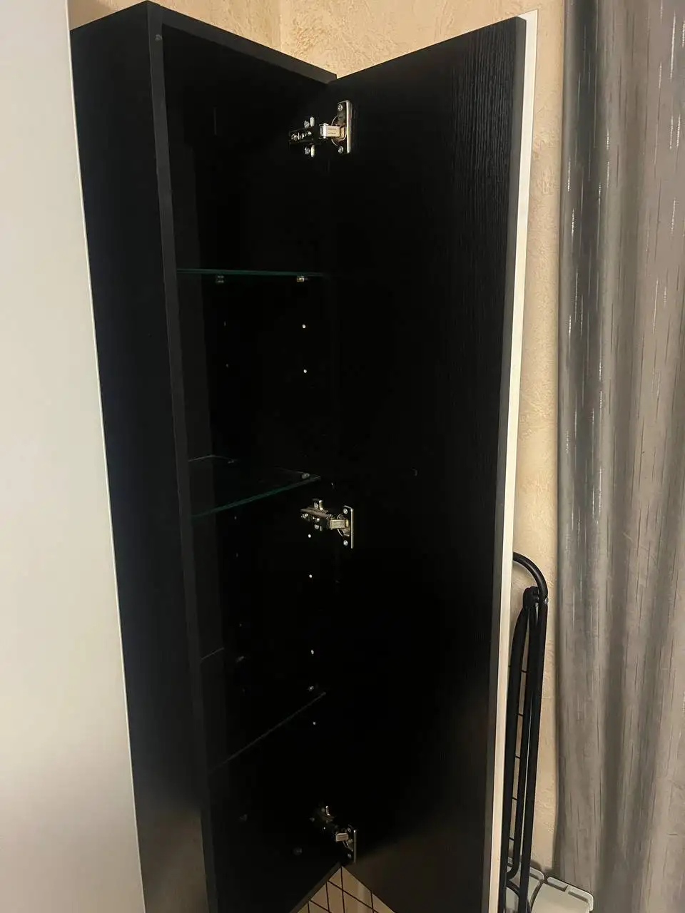 Продам шкаф под телевизор и комплект навесных шкафов б/у - Мебель (Для дома и дачи) в Волгоград