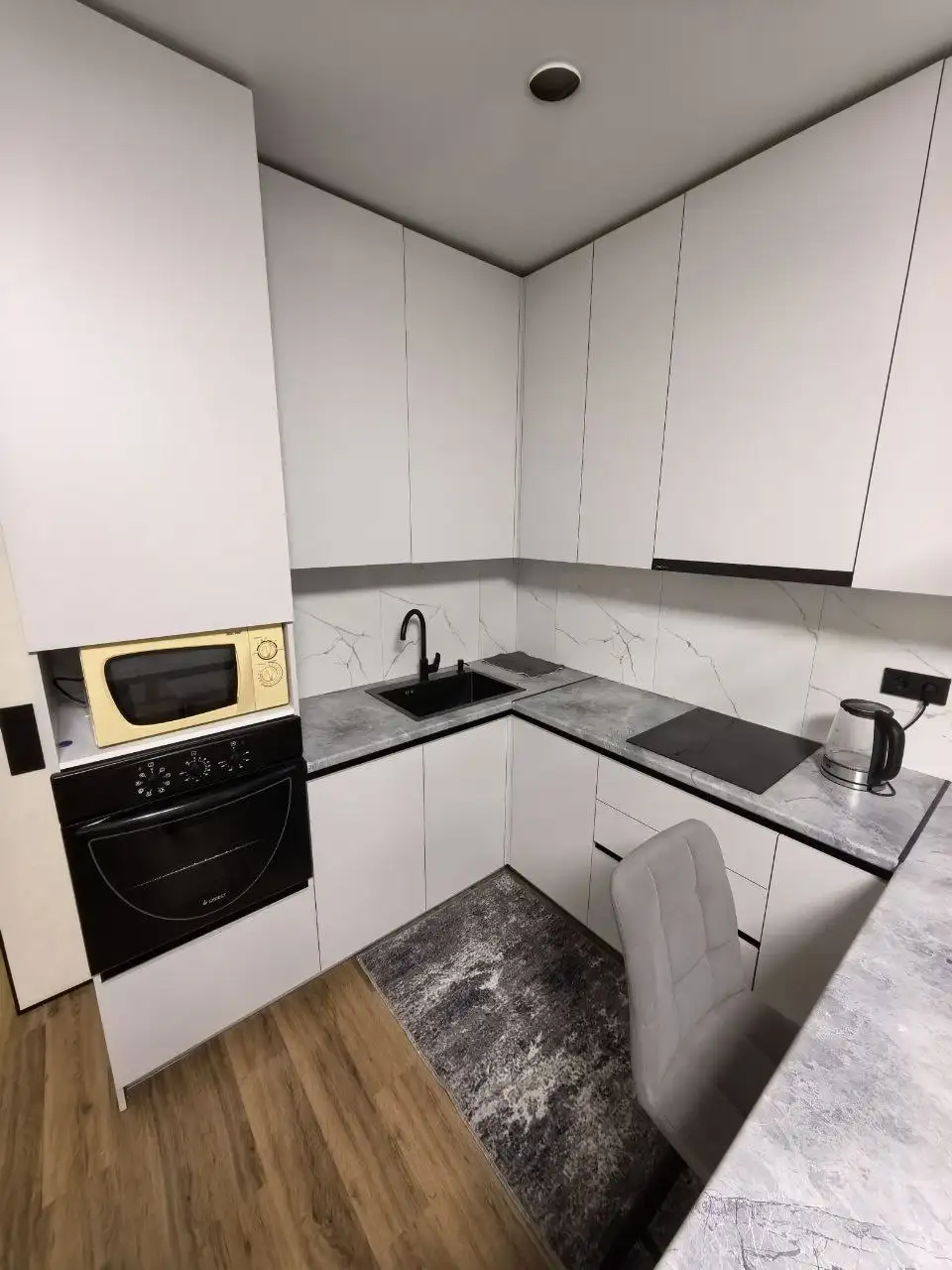 Квартира-студия посуточно на Тимирязева 19а - Аренда квартир посуточно (Недвижимость) в Волгоград