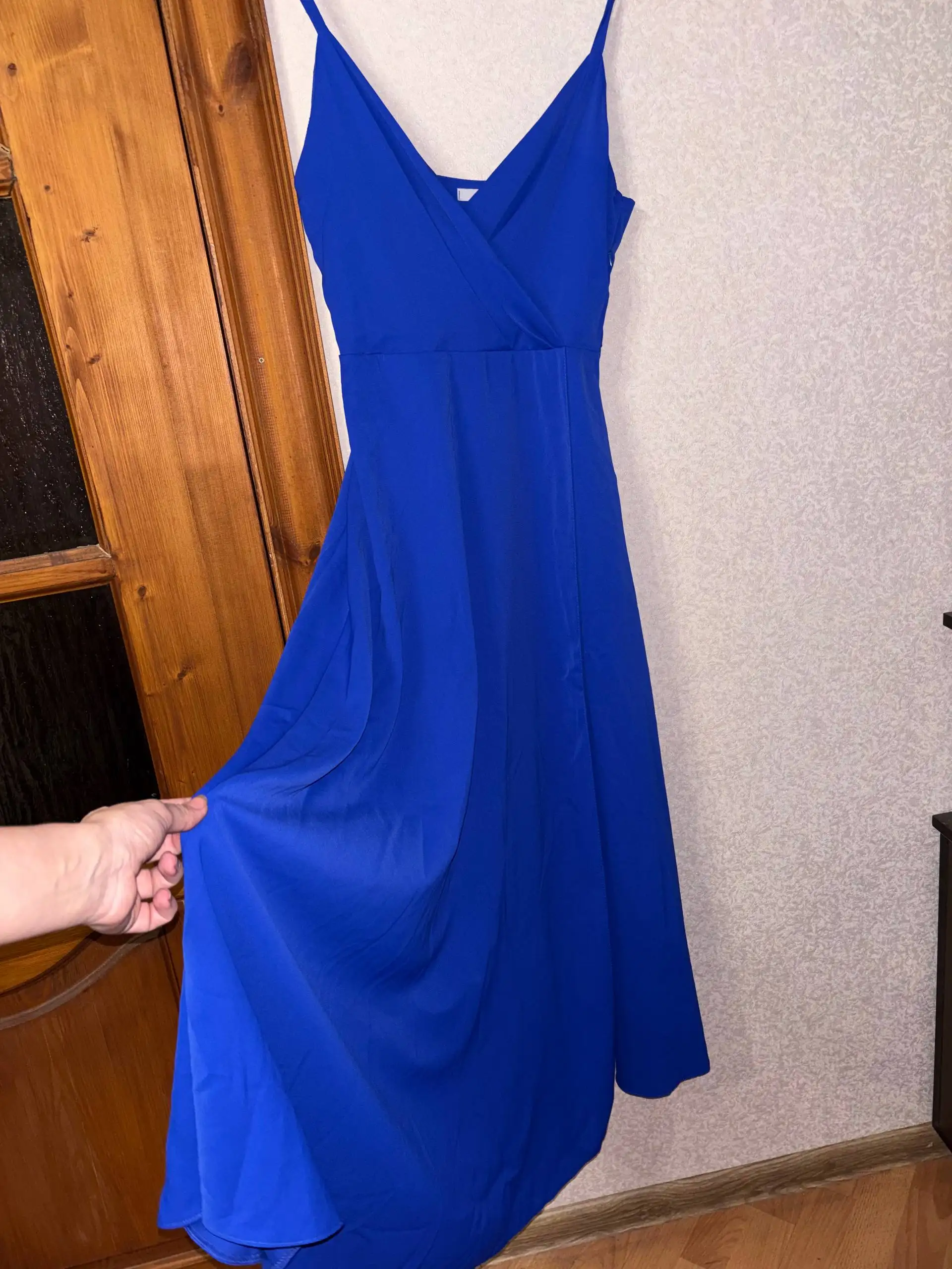 Новое платье с вырезом на ноге, размер М - Платья (Одежда) в Волгоград