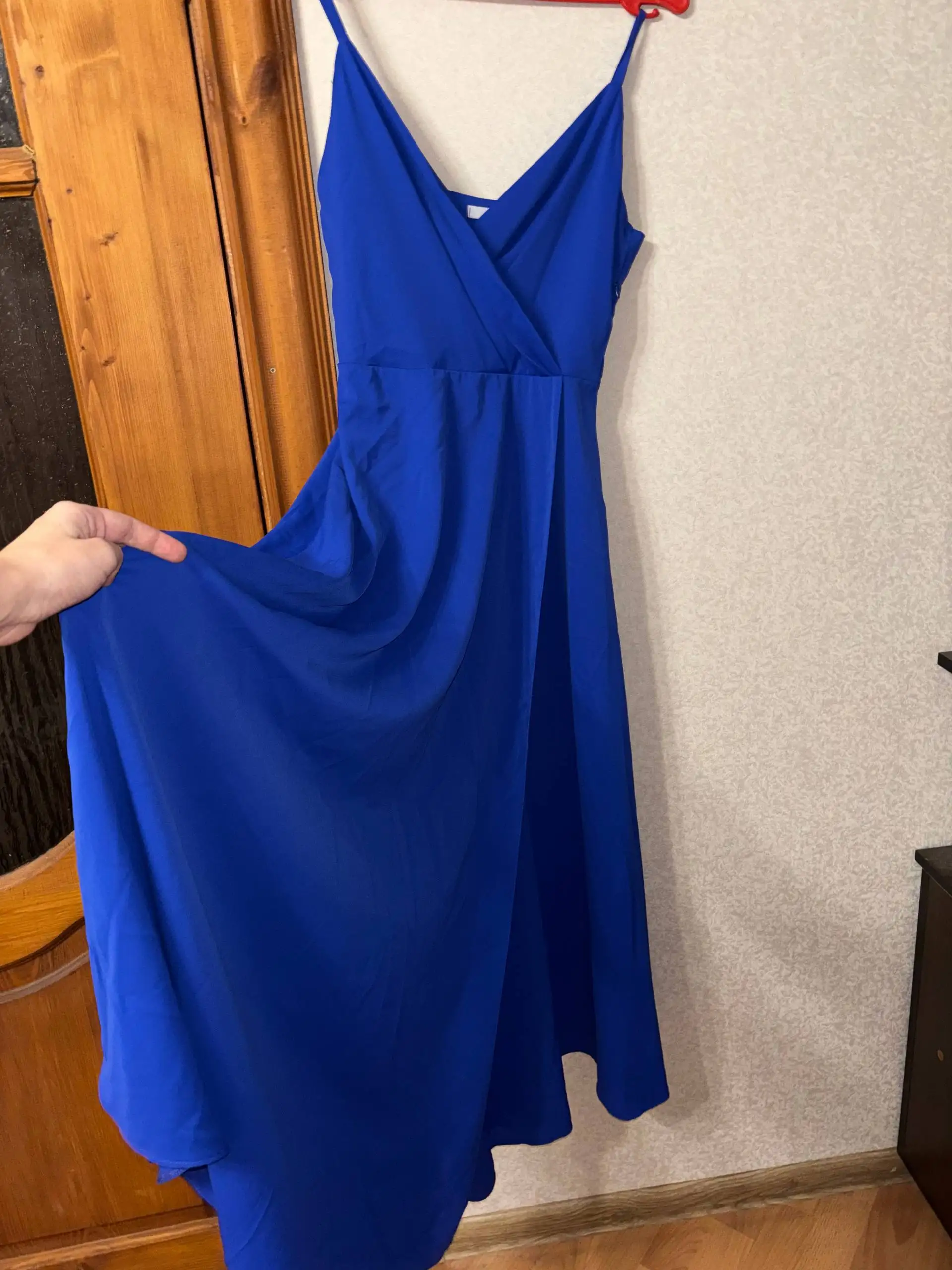 Новое платье с вырезом на ноге, размер М - Платья (Одежда) в Волгоград