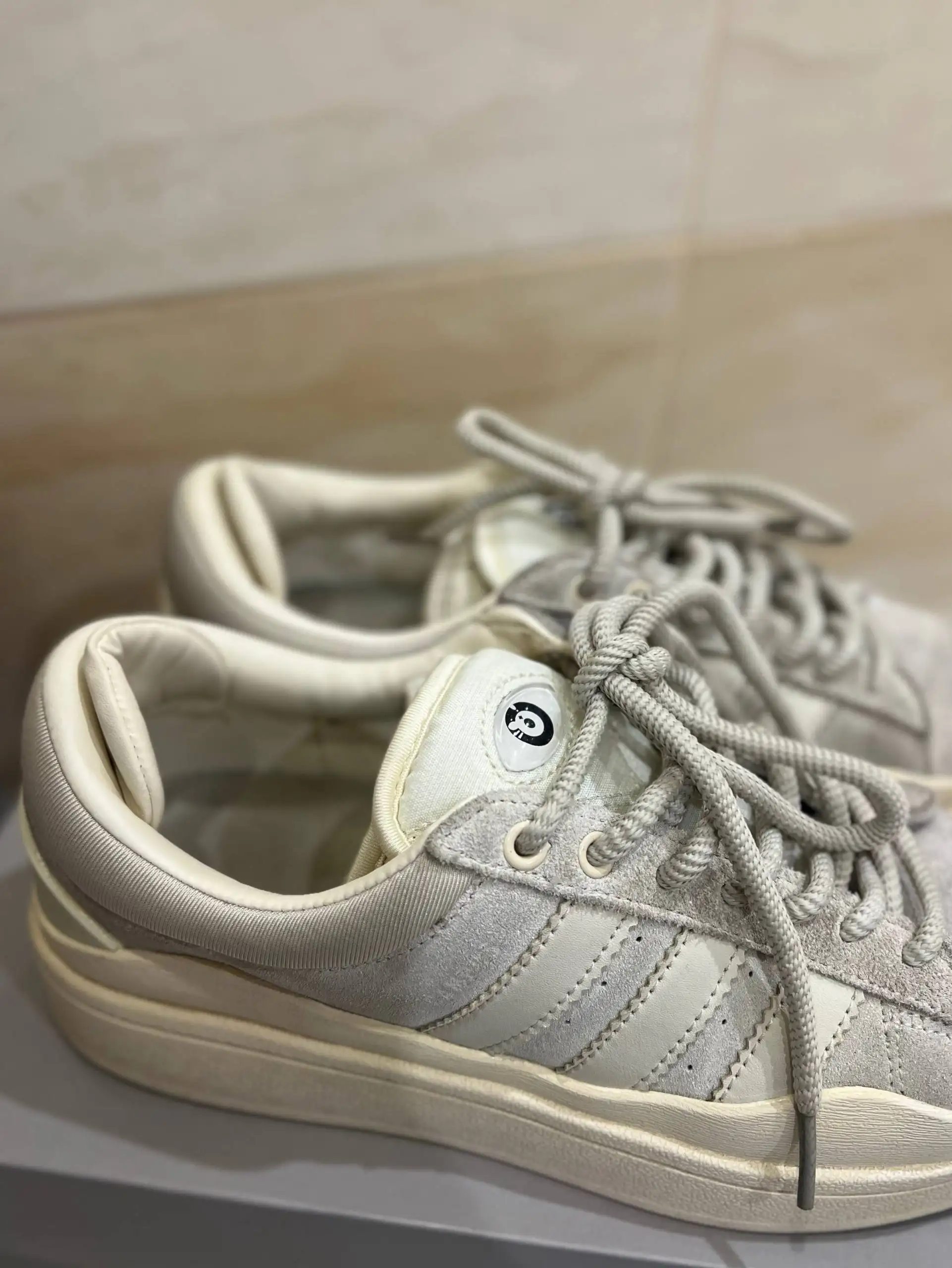 Кроссовки adidas 39-40 размер - Обувь (Одежда) в Волгоград