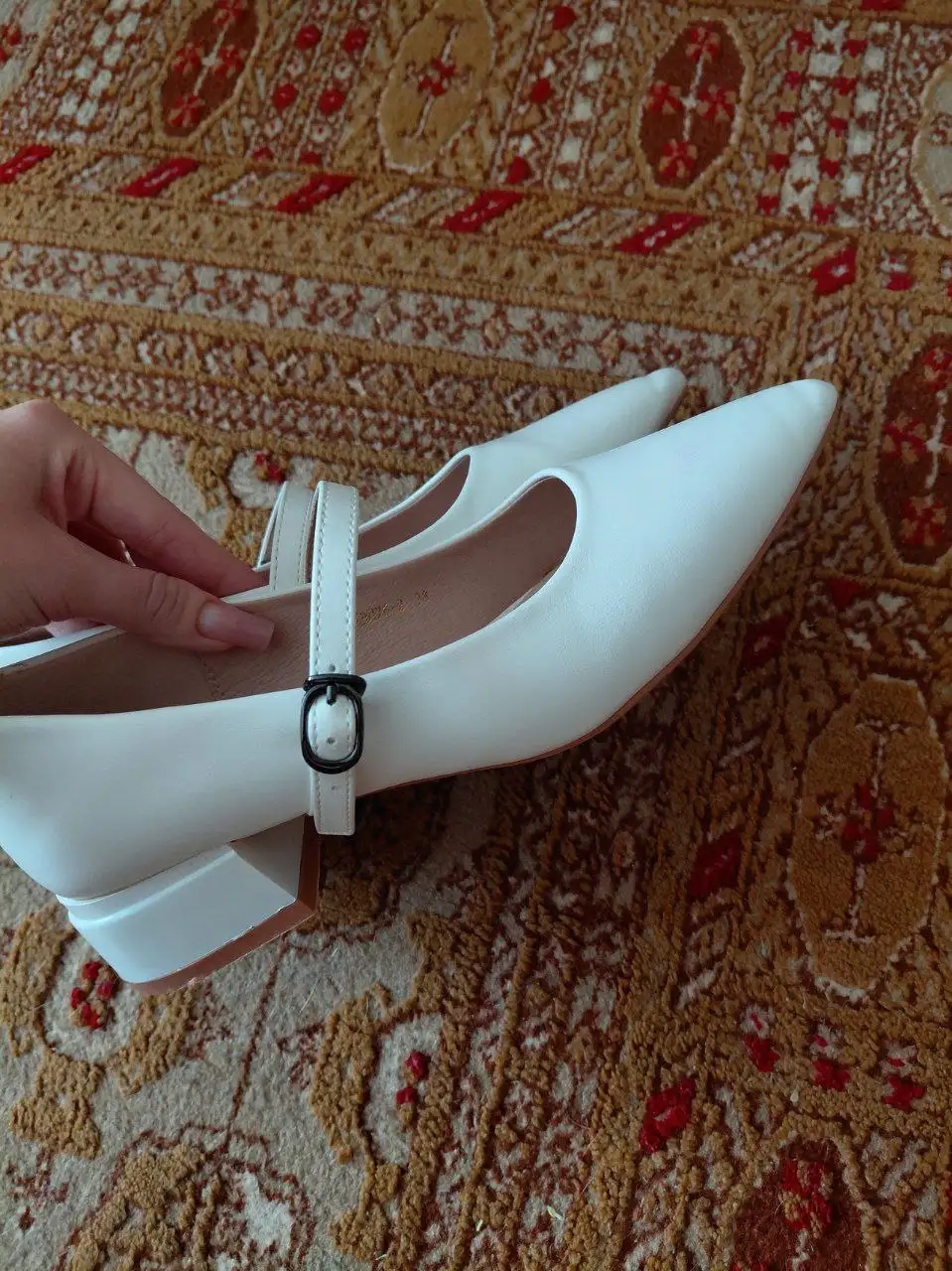 Продажа подростковой/женской обуви и одежды размер 37-38 - Женская одежда и обувь (Одежда) в Волгоград