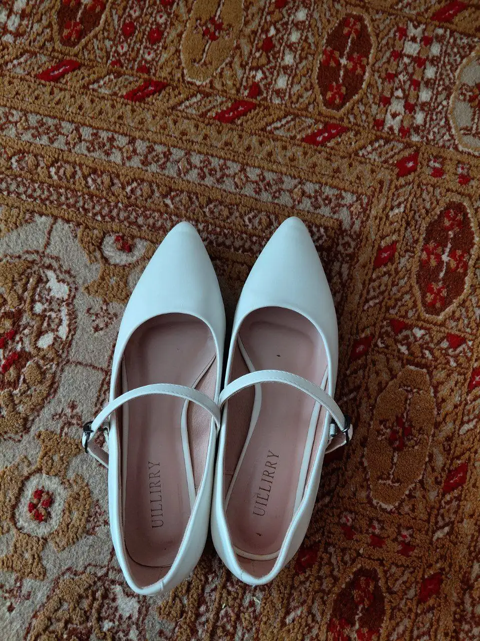 Продажа подростковой/женской обуви и одежды размер 37-38 - Женская одежда и обувь (Одежда) в Волгоград