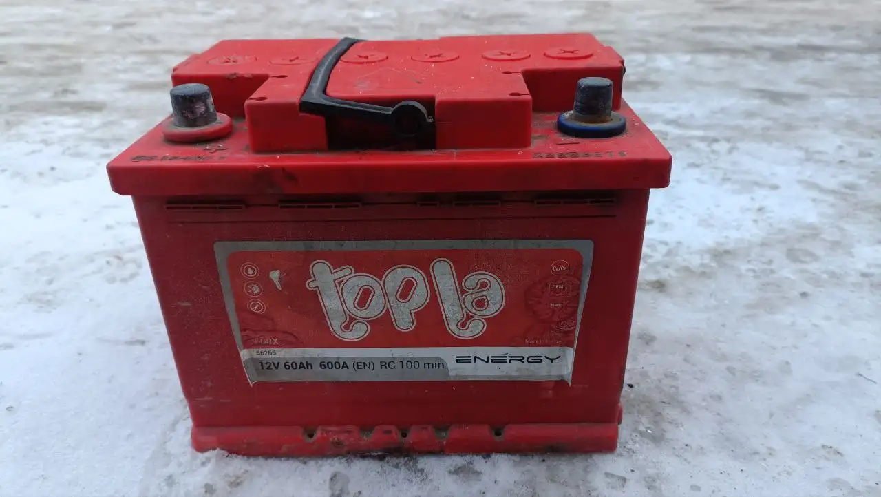 Аккумулятор 60 Ач в отличном состоянии - Аккумуляторы (Запчасти) в Волгоград