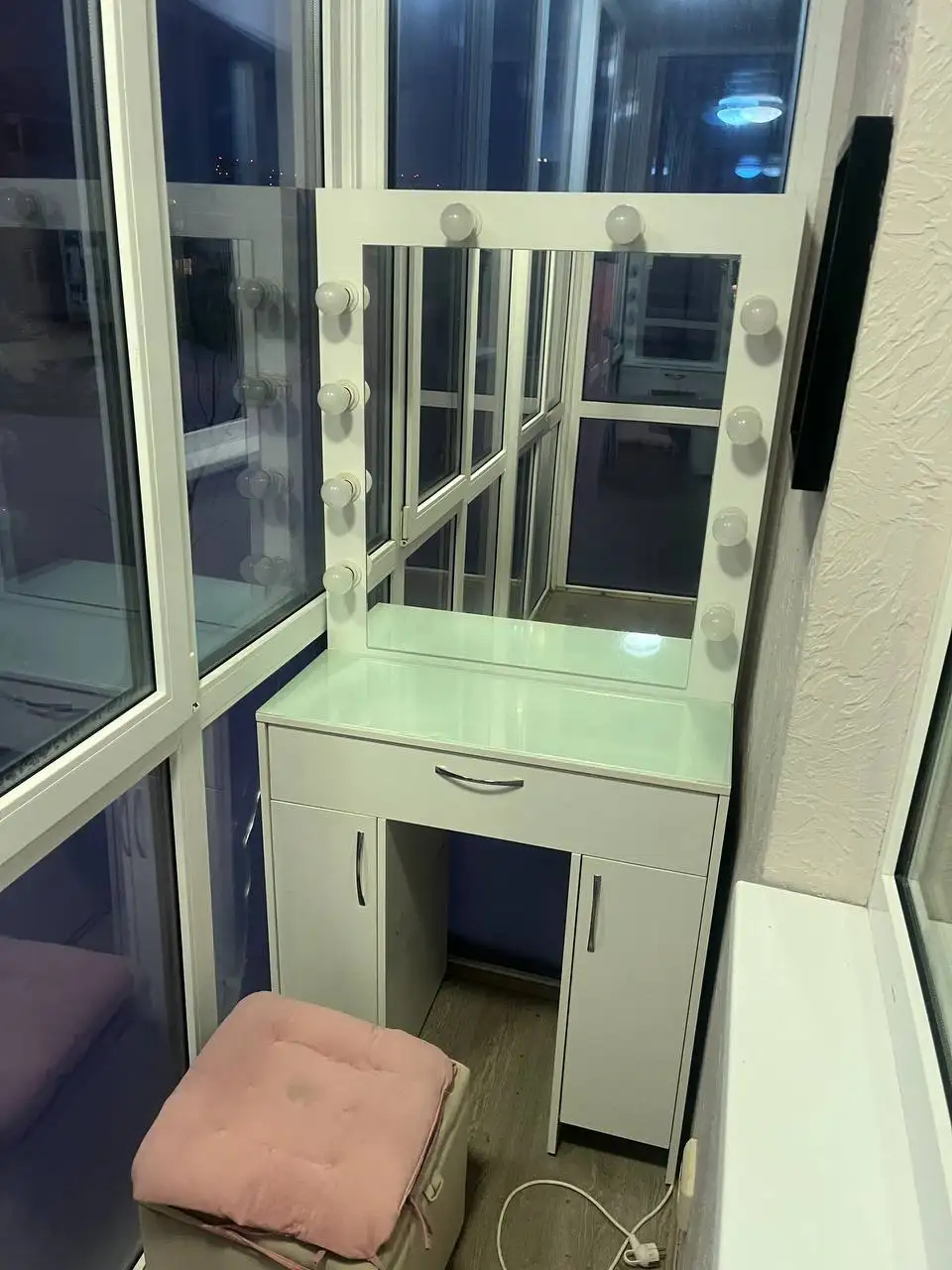 Визажный стол для продажи - Для дома и дачи в Волгоград