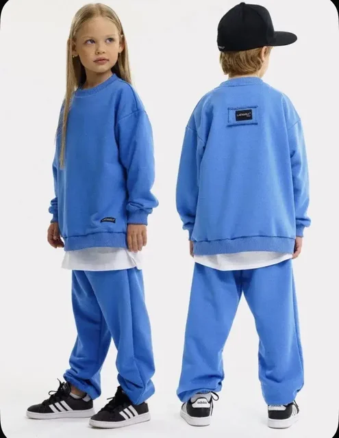 Спортивный костюм LAFAMILY для детей размер 140 - Сумки в Волгоград