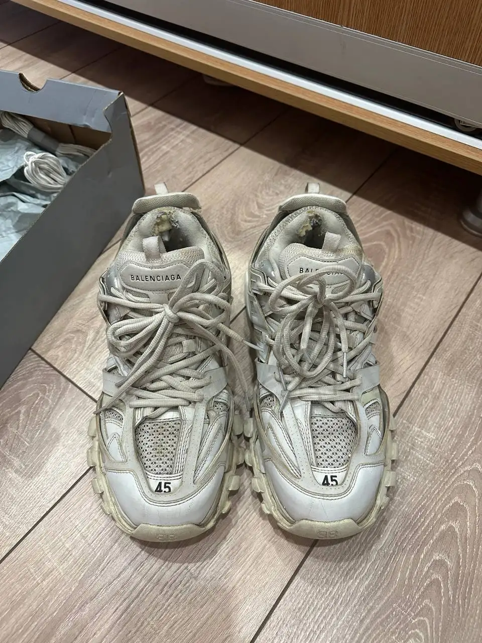 Кроссовки Balenciaga track 1 White б/у - Обувь (Одежда) в Волгоград