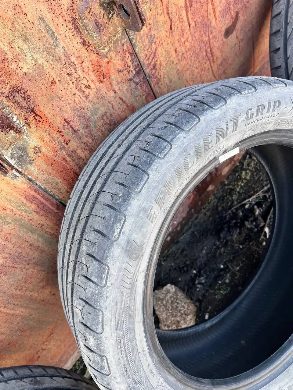 Продам летнюю резину 4 шт 215/50R17 - Шины и диски (Авто) в Волгоград