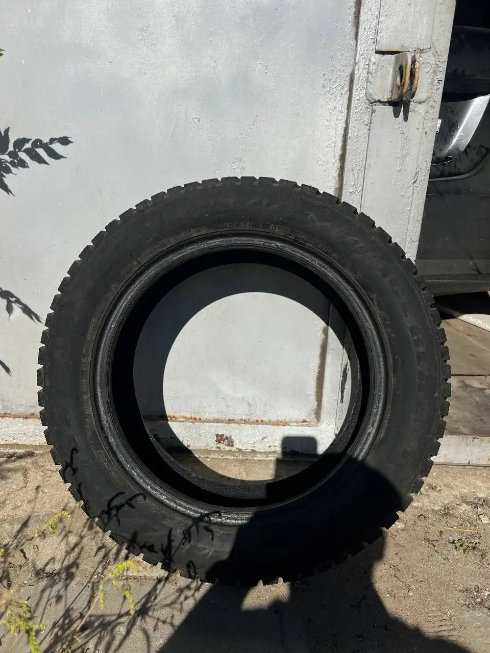 Продам зимнюю резину R15 185/60 - Шины (Запчасти) в Волгоград