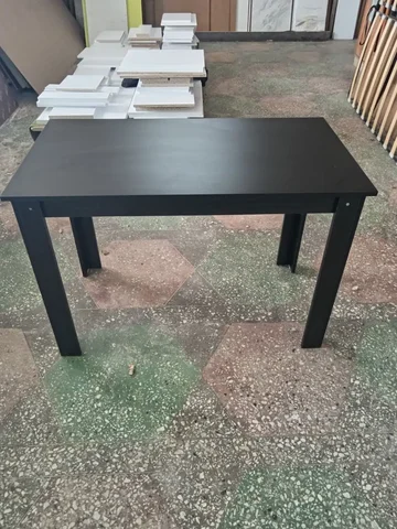 Продаётся кухонный стол - Зеркала в Волгоград