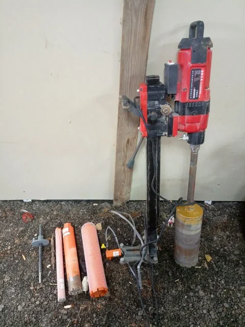 Продам установку для алмазного бурения почти новая - Строительное оборудование в Волгоград