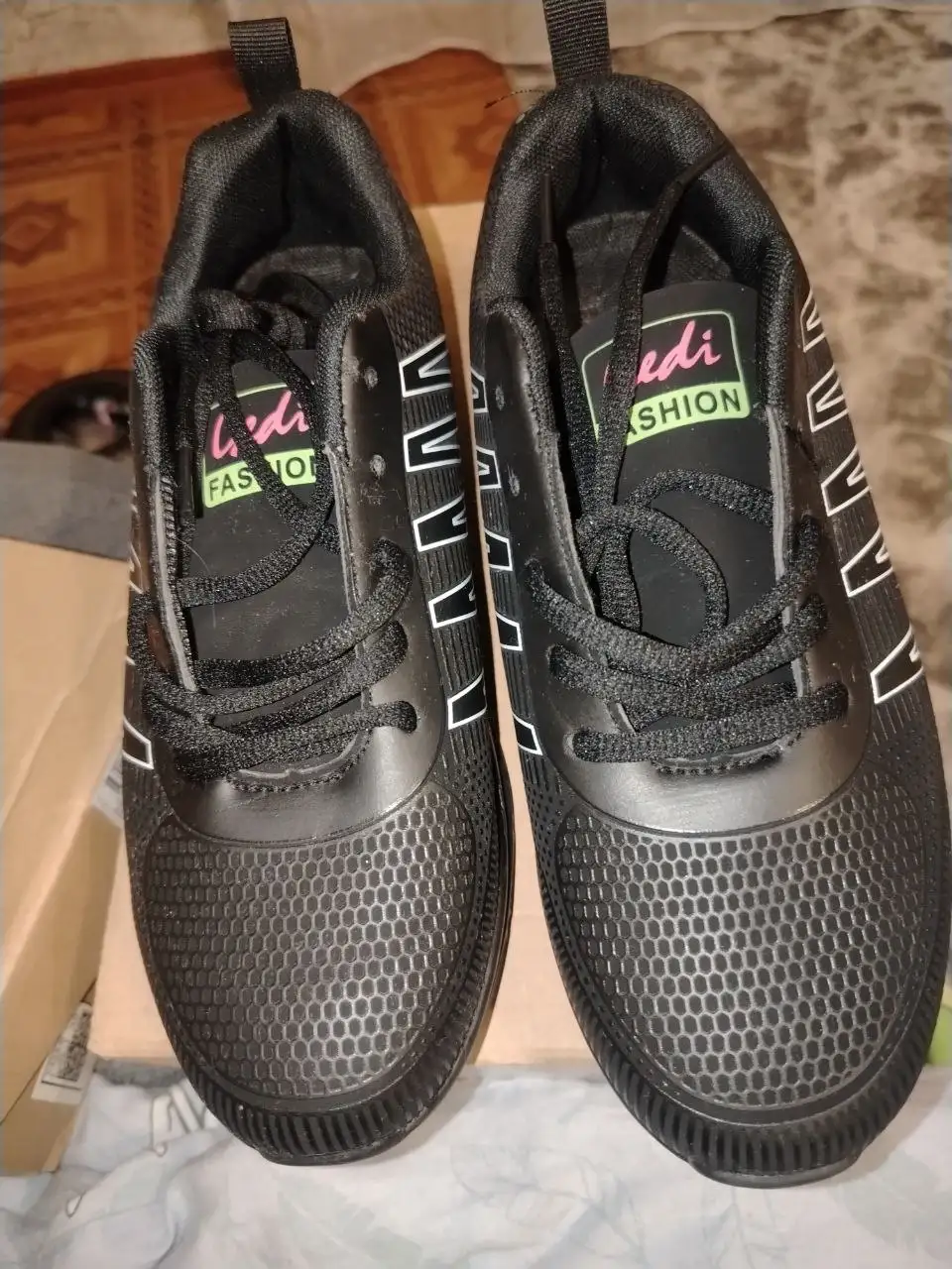 Кроссовки новые 38р - Обувь (Одежда) в Волгоград